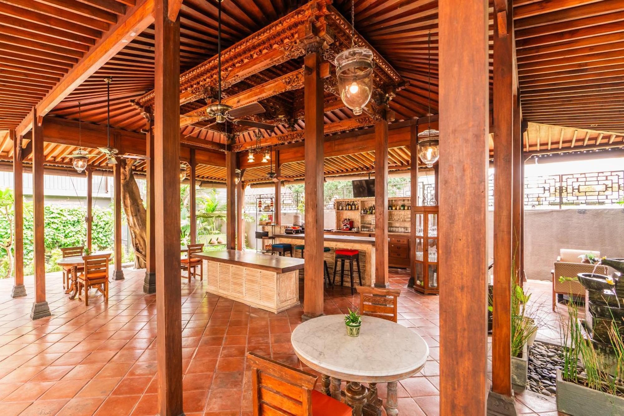 Javana Royal * Seminyak (Bali)